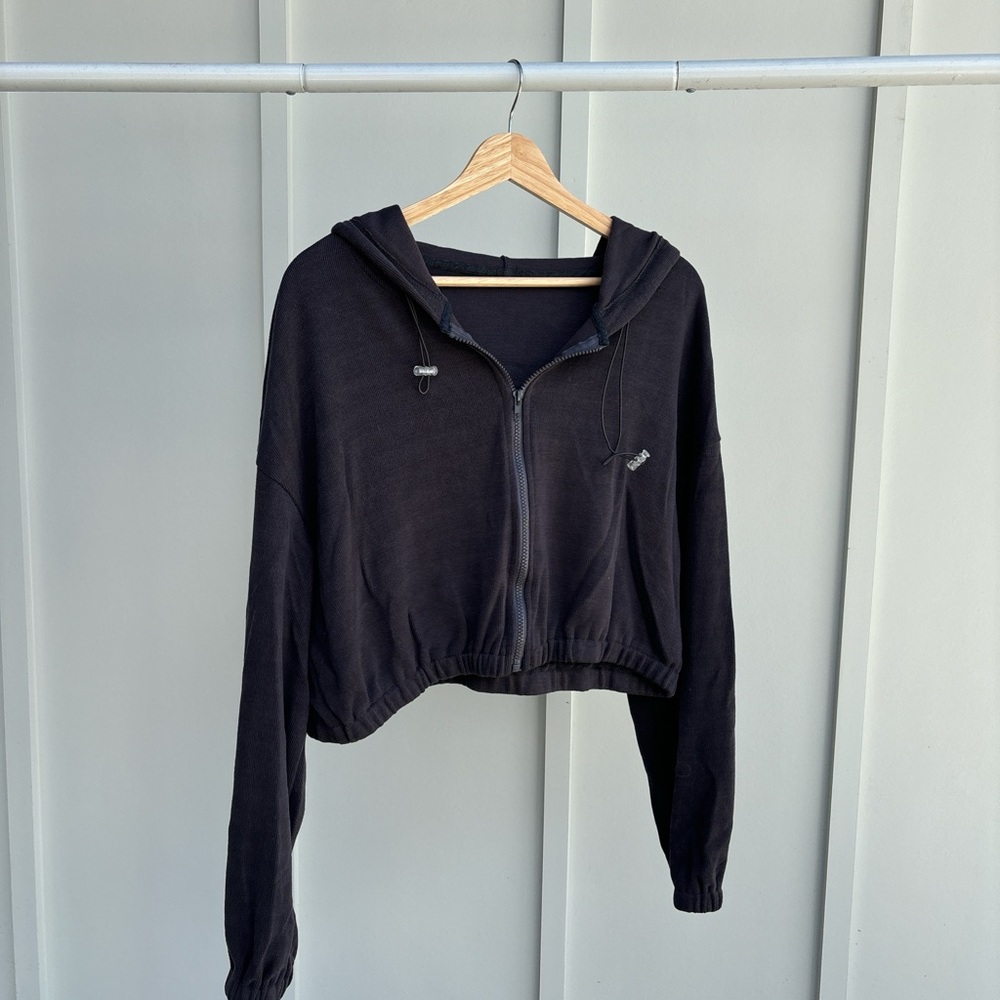 Black Cropped Hoodie
